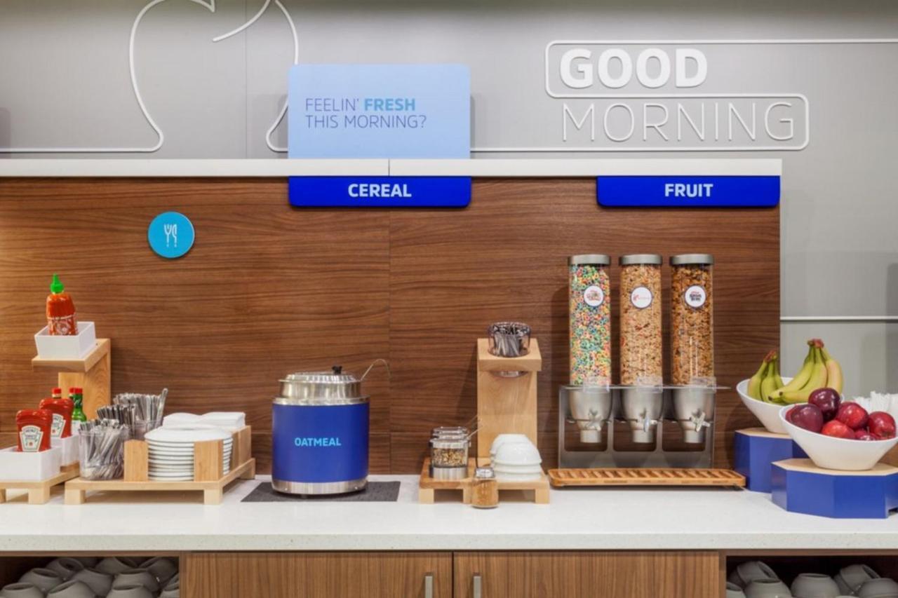 Holiday Inn Express & Suites - West Omaha - Elkhorn By Ihg מראה חיצוני תמונה