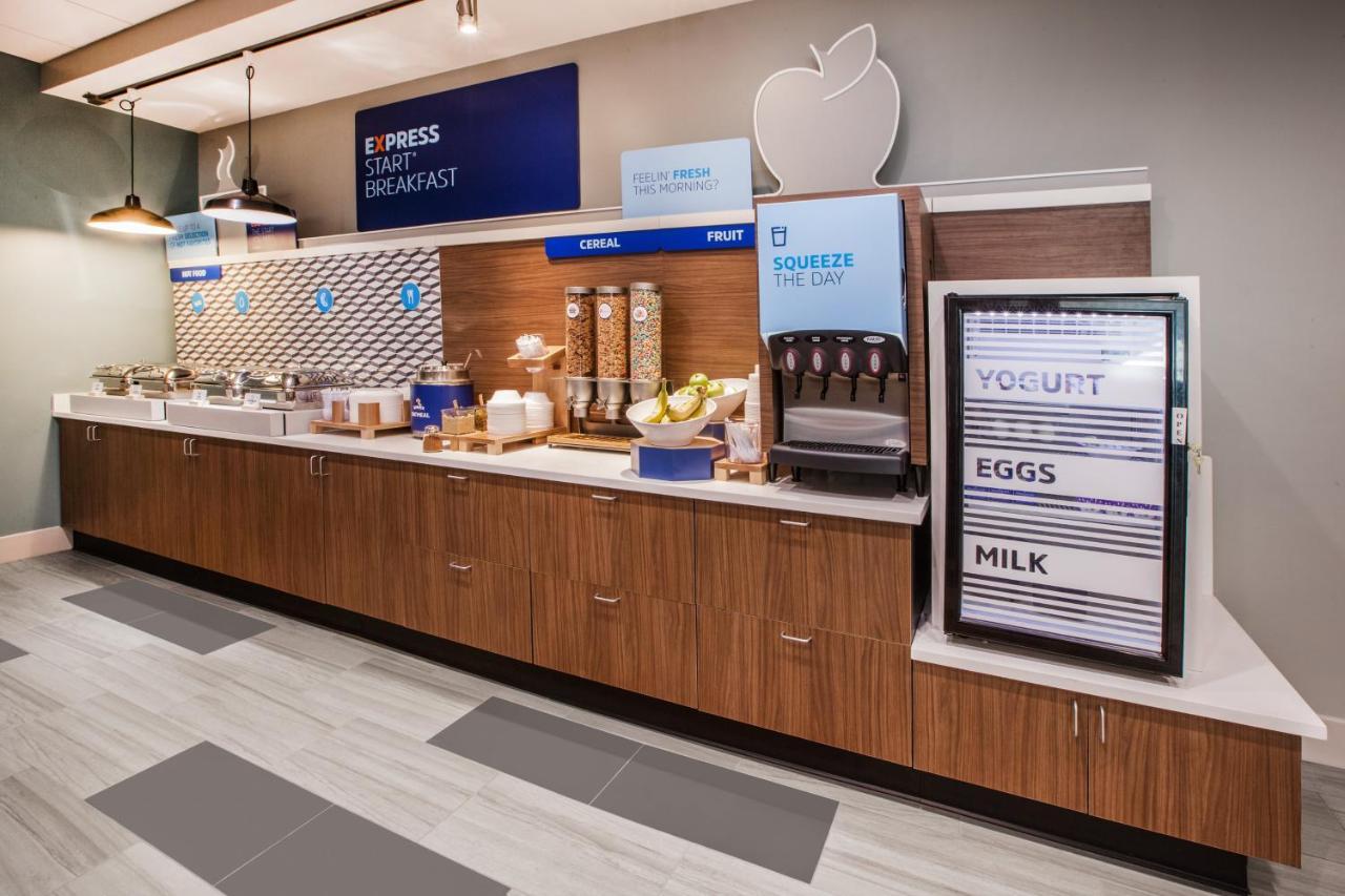 Holiday Inn Express & Suites - West Omaha - Elkhorn By Ihg מראה חיצוני תמונה